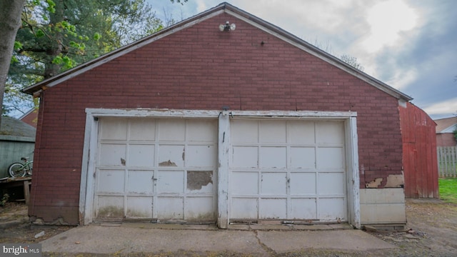 718 Walnut St, Royersford, PA 19468 - view of garage