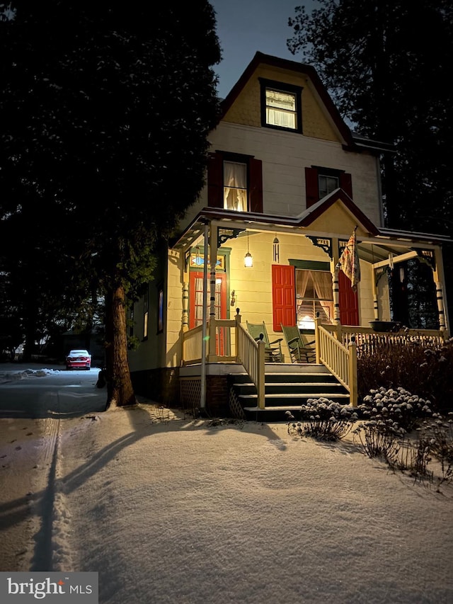 view of front of house featuring a porch