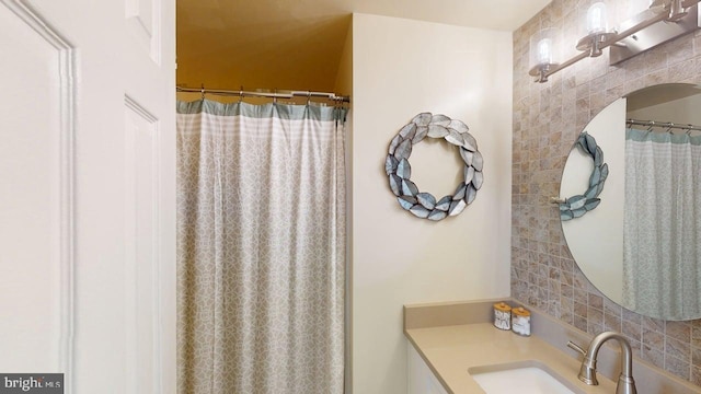 1550 Beacon St, Keyser, WV 26726 - full bath featuring vanity and a shower with shower curtain