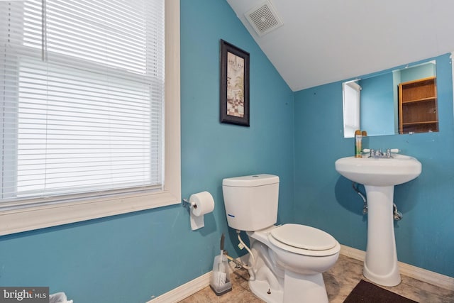 4626 Kavon Ave, Baltimore, MD 21206 - half bath with toilet, visible vents, baseboards, and lofted ceiling