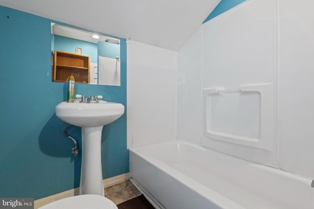 4626 Kavon Ave, Baltimore, MD 21206 - bathroom with baseboards and toilet