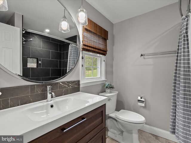 12943 Harford Rd, Hydes, MD 21082 - full bath with toilet, decorative backsplash, a shower with curtain, baseboards, and vanity