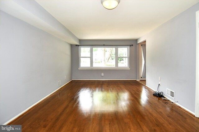 8916 Battery Rd, Alexandria, VA 22308 - empty room with wood finished floors and baseboards