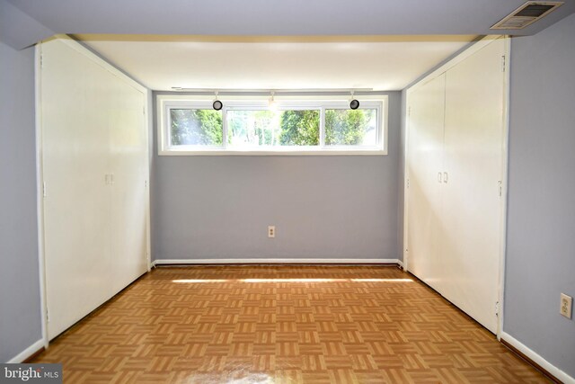 8916 Battery Rd, Alexandria, VA 22308 - empty room featuring plenty of natural light