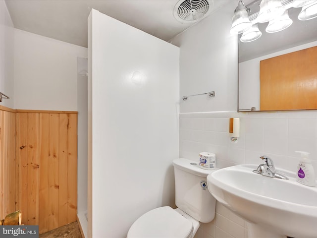 24 Keeler Ave, Stevens, PA 17578 - bathroom featuring a stall shower and tasteful backsplash