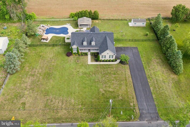 812 Lincoln Rd, Mullica Hill, NJ 08062 - view of subject property featuring a pool