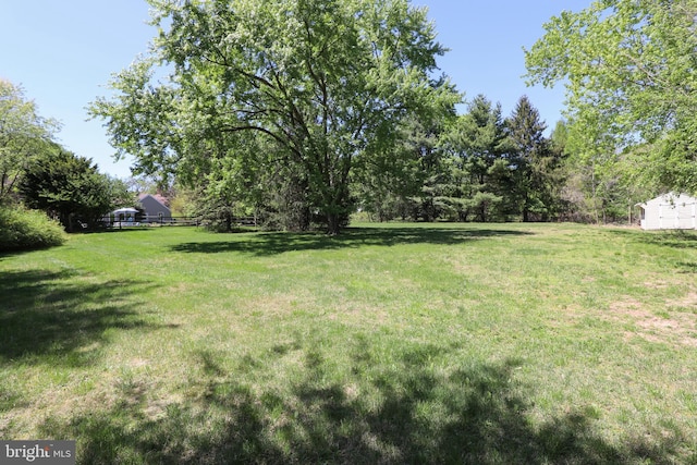 1701 Holicong Rd, New Hope, PA 18938 - view of yard with fence