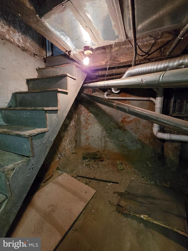 5133 Reno St, Philadelphia, PA 19139 - below grade area with stairs
