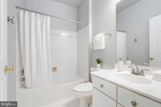 7820 Elsinore Dr, Manassas, VA 20112 - full bathroom featuring shower / bath combo with shower curtain, tile patterned flooring, toilet, and vanity