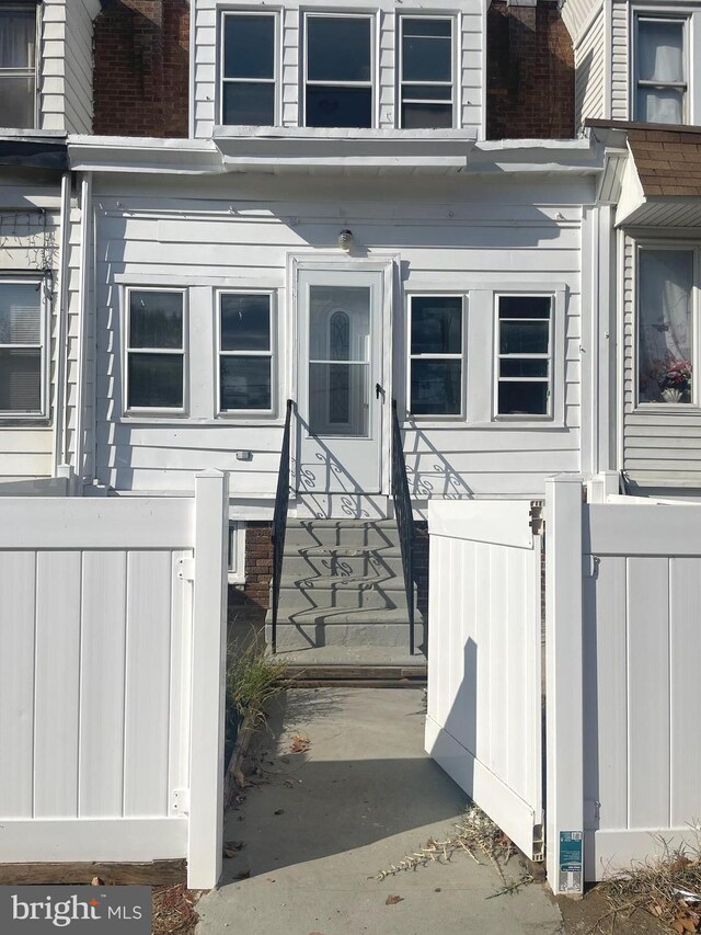 5621 Springfield Ave, Philadelphia, PA 19143 - property entrance featuring fence