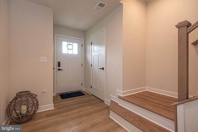 12461 Coastal Marsh Dr Unit 707, Berlin, MD 21811 - entryway with wood finished floors and baseboards