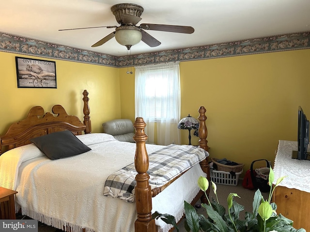 bedroom with a ceiling fan