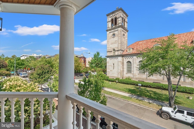 balcony featuring a porch