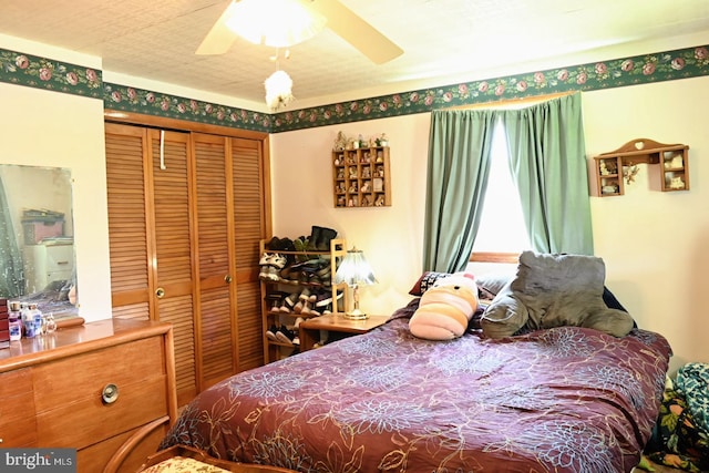 4092 Manchester St, Glen Rock, PA 17327 - bedroom with a closet and a ceiling fan