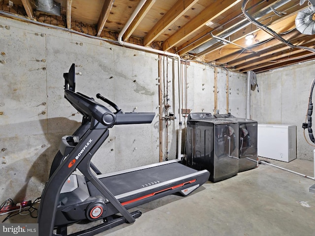 331 Possum Ct, Capitol Heights, MD 20743 - exercise area featuring washer and clothes dryer