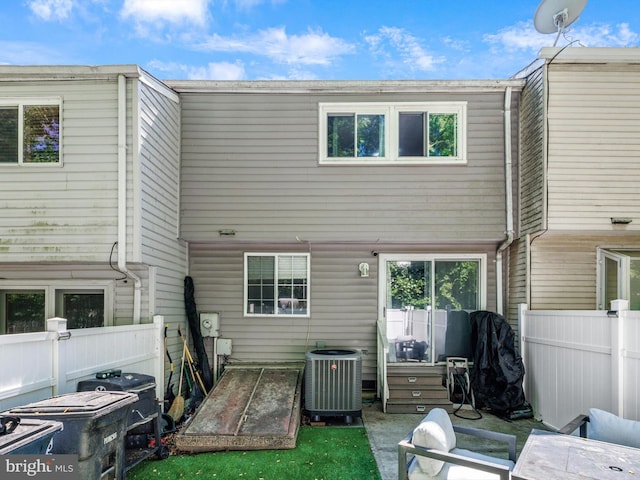 331 Possum Ct, Capitol Heights, MD 20743 - back of property featuring fence and central AC unit