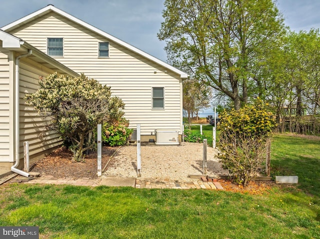 9050 Point Ln, Chestertown, MD 21620 - view of side of property featuring a lawn