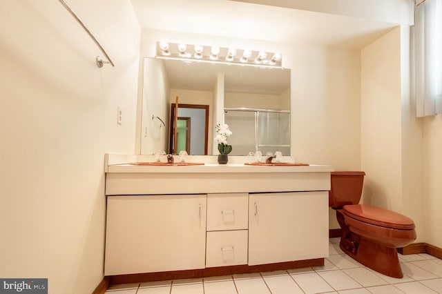 16 Hunters Ln, Chadds Ford, PA 19317 - bathroom with a sink, double vanity, toilet, baseboards, and a stall shower