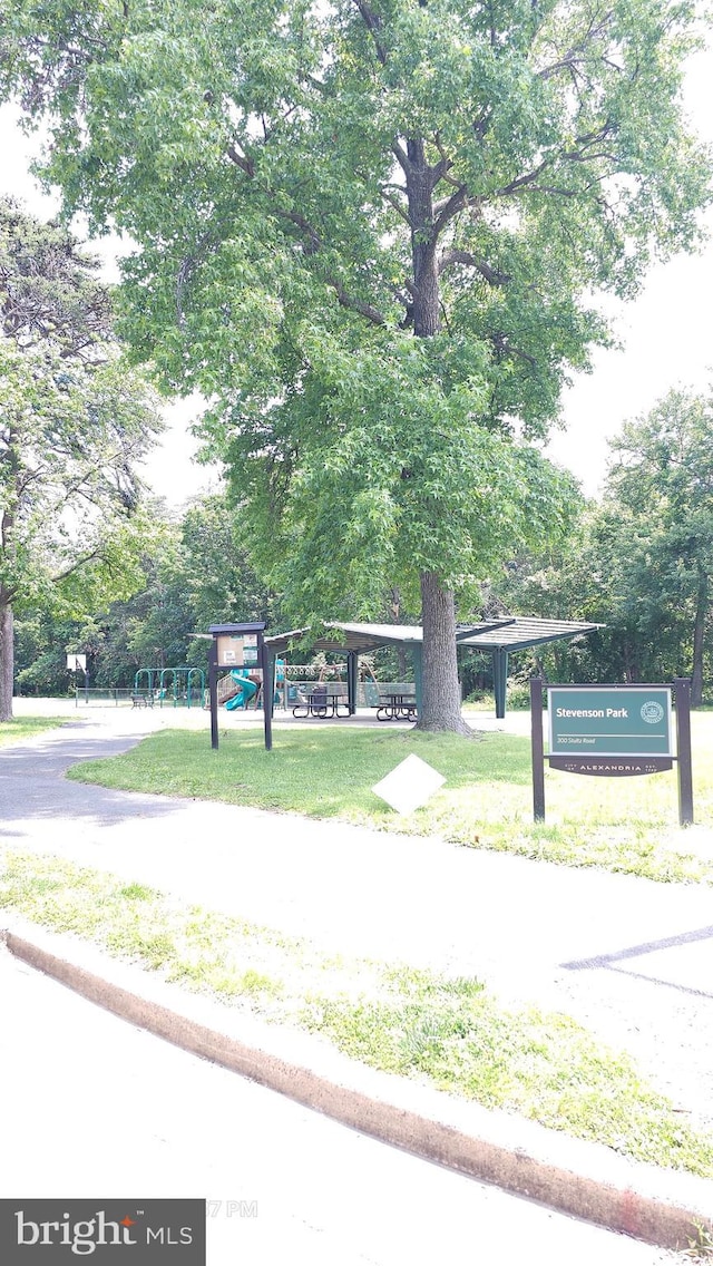 218 Stevenson Sq, Alexandria, VA 22304 - view of home's community