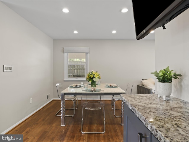 dining area featuring recessed lighting, baseboards, visible vents, and dark wood-style floors