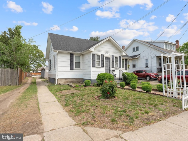 119 S Chester Ave, Riverside, NJ 08075 - bungalow-style home with fence and a shingled roof