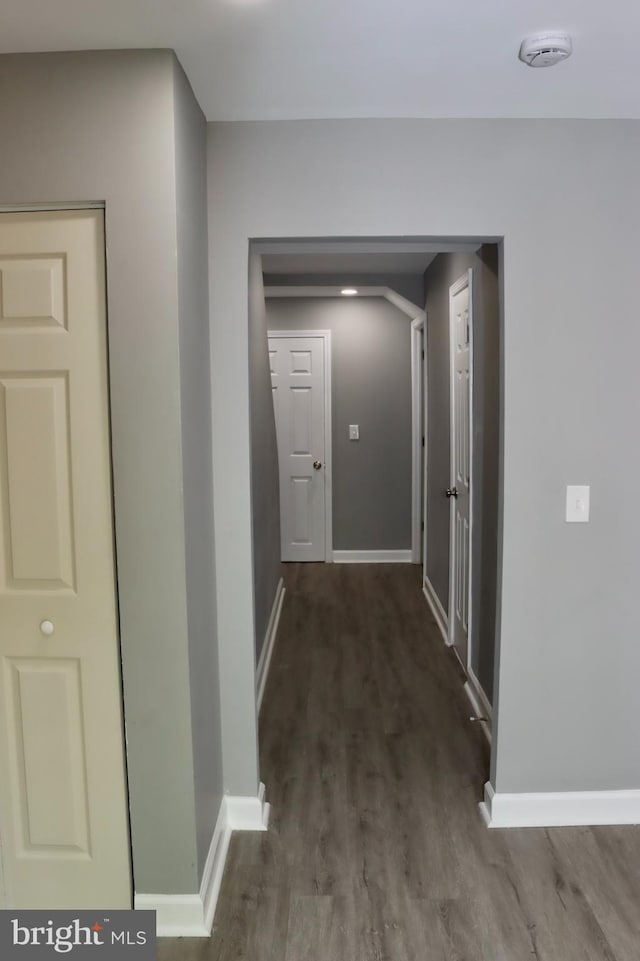 1029 Kings Ct, Herndon, VA 20170 - corridor with wood finished floors and baseboards