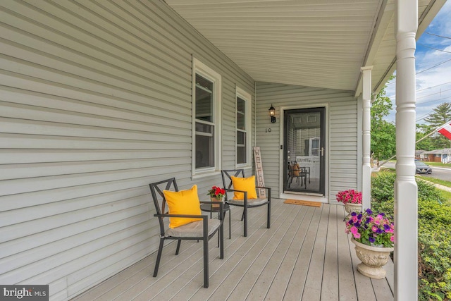 10 Turner Ave, Swedesboro, NJ 08085 - deck with a porch
