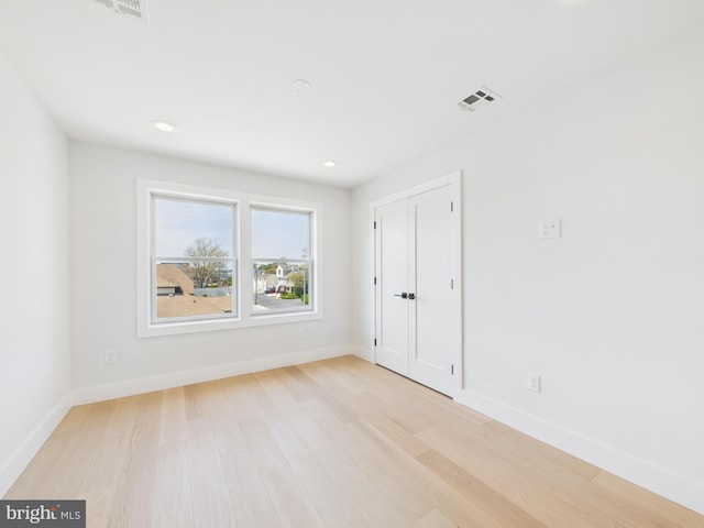 29 Bay Way, Brick, NJ 08723 - unfurnished bedroom featuring baseboards, visible vents, light wood-type flooring, and recessed lighting