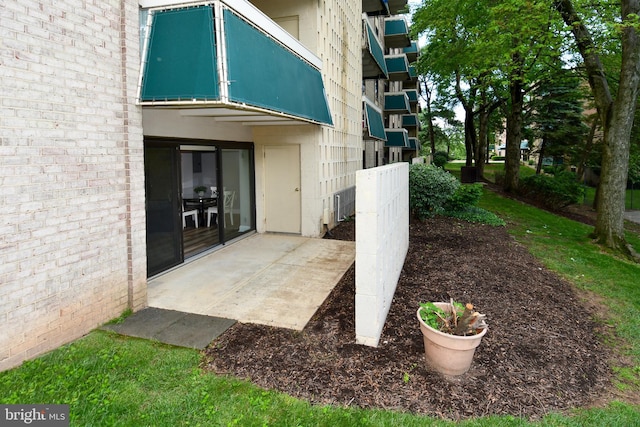 6137 Leesburg Pike Unit 101, Falls Church, VA 22041 - entrance to property featuring concrete block siding