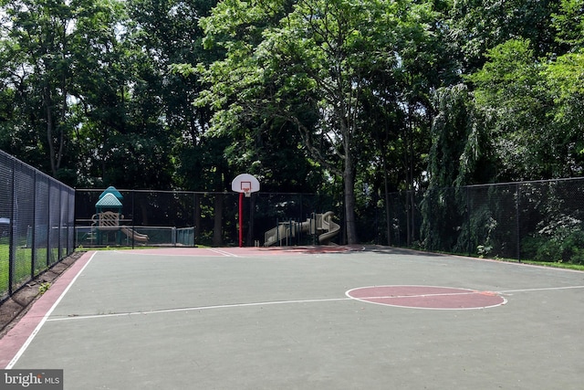 6137 Leesburg Pike Unit 101, Falls Church, VA 22041 - view of sport court featuring community basketball court and fence