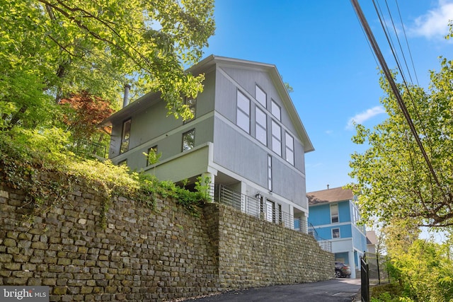 view of home's exterior