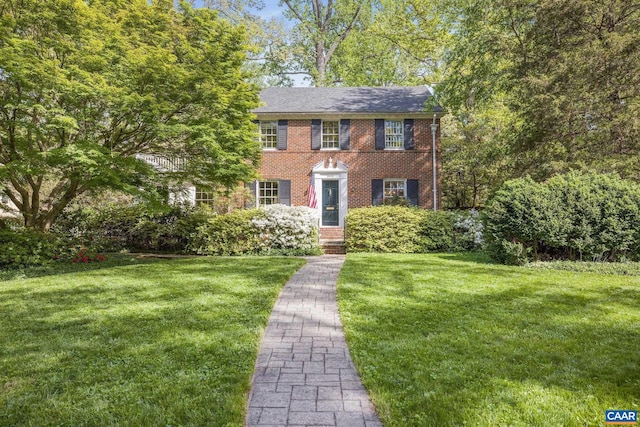2616 Jefferson Park Cir, Charlottesville, VA 22903 - colonial home with a front lawn and brick siding