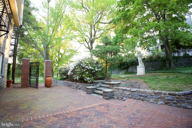 2203 N Grant Ave, Wilmington, DE 19806 - view of patio / terrace with a gate and fence