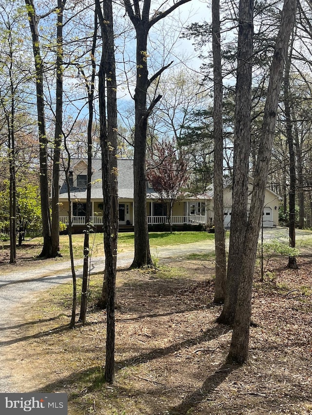 275 Wood Rise Ln, Winchester, VA 22602 - view of yard featuring driveway