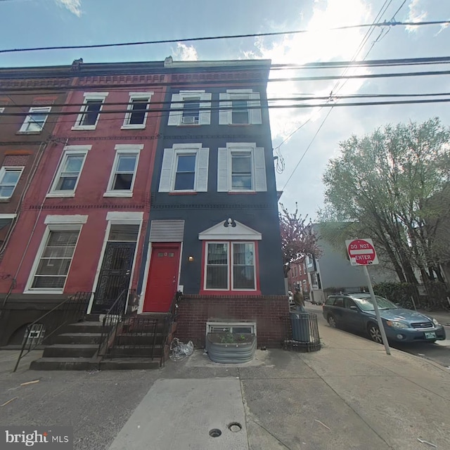 2113 N 17th St, Philadelphia, PA 19121 - multi unit property featuring brick siding and entry steps