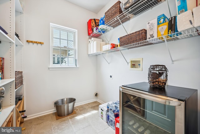 502 Leaning Oak St, Gaithersburg, MD 20878 - laundry area with washer hookup, baseboards, and electric dryer hookup
