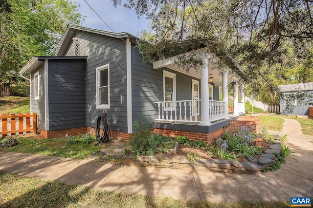 551 Bremo Rd, Bremo Bluff, VA 23022 - view of front facade with a porch