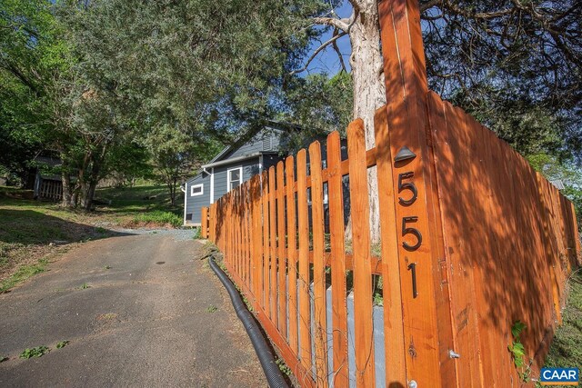 551 Bremo Rd, Bremo Bluff, VA 23022 - view of gate with fence