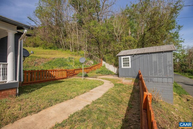 551 Bremo Rd, Bremo Bluff, VA 23022 - view of yard with fence and an outbuilding