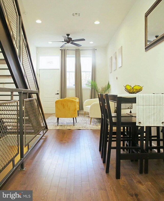 dining area with visible vents, recessed lighting, dark wood-style floors, and ceiling fan