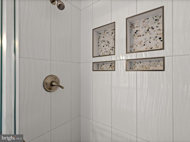3826 Perryhurst, Nottingham, MD 21236 - bathroom view of tiled shower