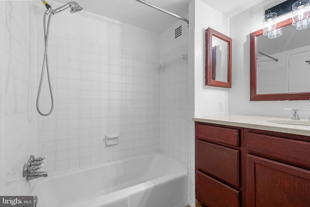 2648 Redcoat Dr Unit 99 1C, Alexandria, VA 22303 - bathroom featuring visible vents, washtub / shower combination, and vanity
