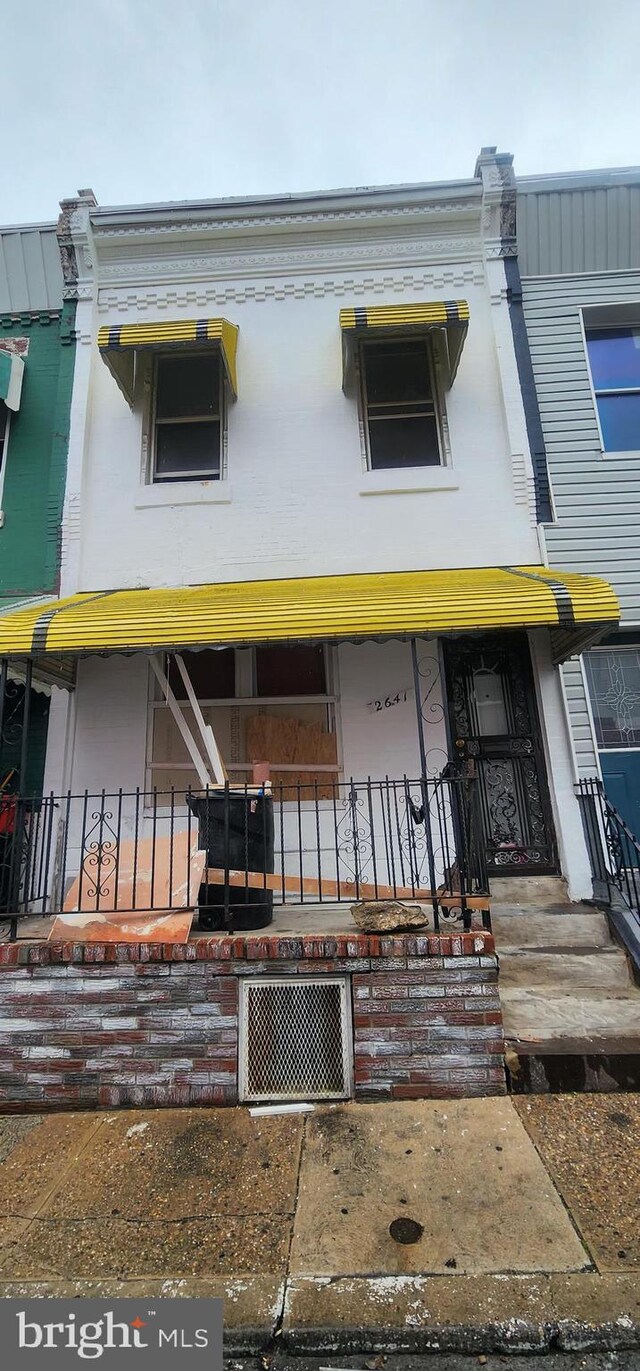 2641 N Bouvier St, Philadelphia, PA 19132 - view of property with a porch