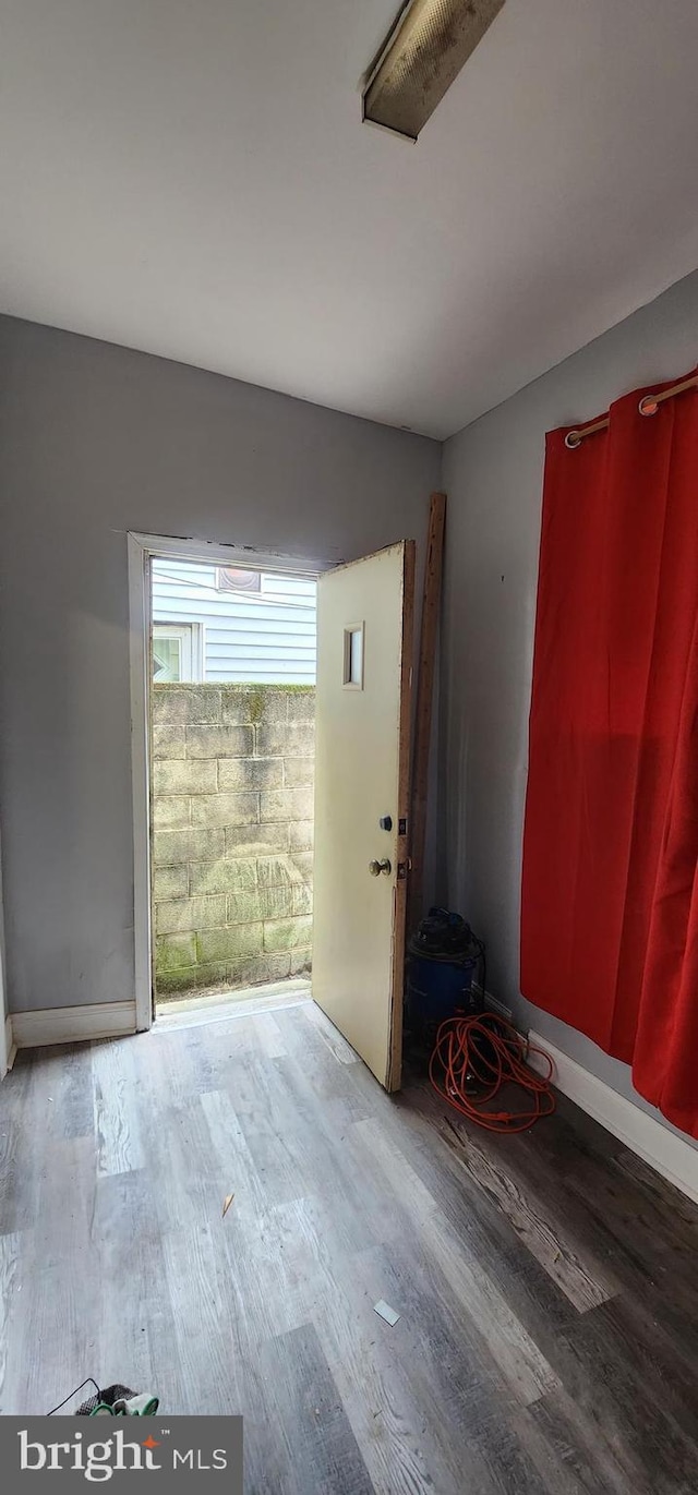 2641 N Bouvier St, Philadelphia, PA 19132 - entrance foyer featuring baseboards and wood finished floors