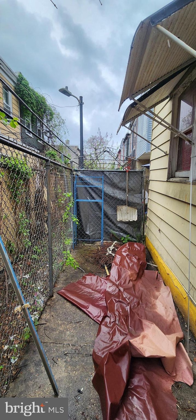 2641 N Bouvier St, Philadelphia, PA 19132 - view of yard featuring fence