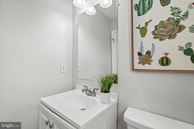 6842 Queens Ferry Rd, Baltimore, MD 21239 - bathroom with vanity and toilet