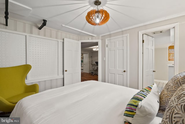2006 Scroggins Rd, Alexandria, VA 22302 - bedroom featuring visible vents and baseboards