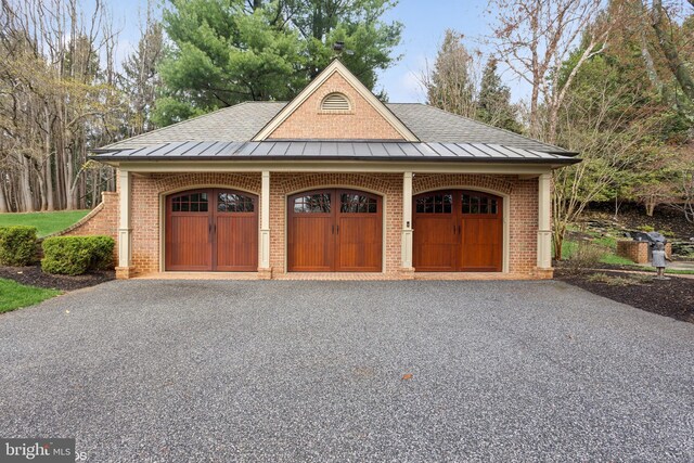 view of detached garage