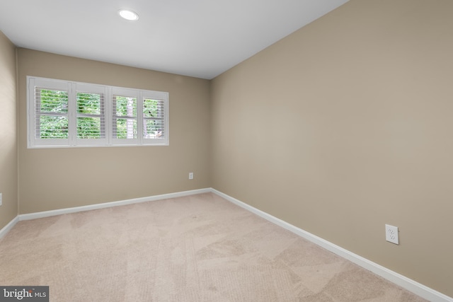 13709 Wendover Rd, Silver Spring, MD 20904 - empty room featuring baseboards, light carpet, and recessed lighting
