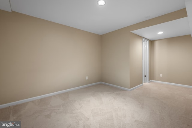 13709 Wendover Rd, Silver Spring, MD 20904 - unfurnished room with light carpet, recessed lighting, and baseboards